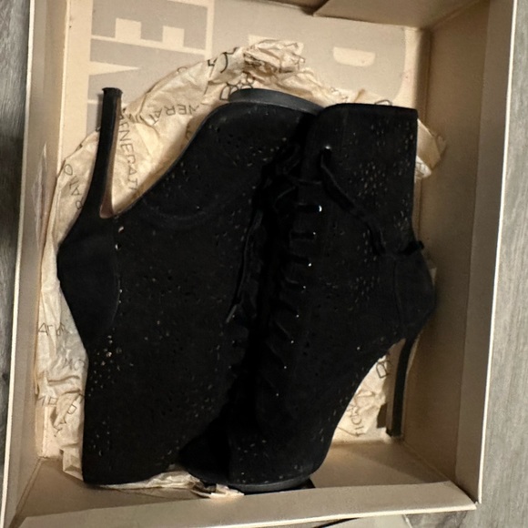Bcbg suede black ankle boots - Picture 2 of 6